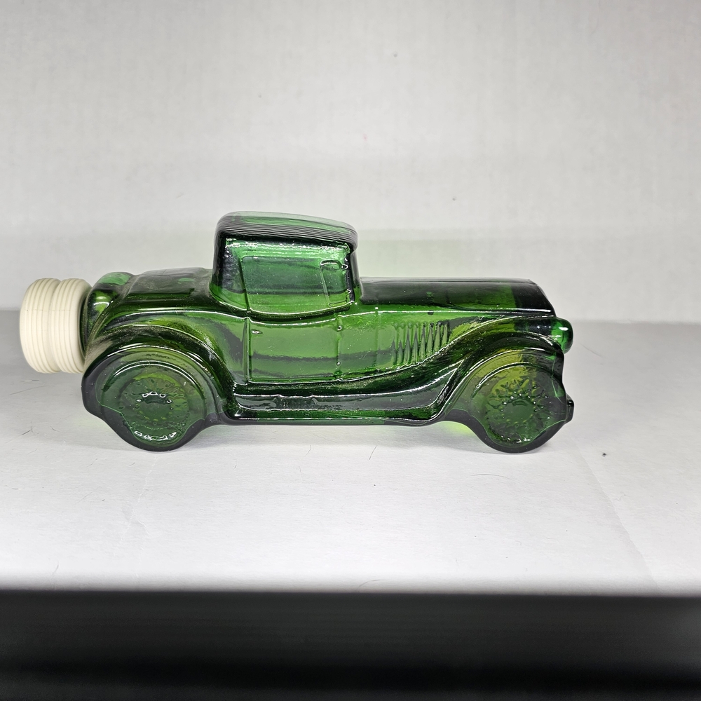 Avon Sterling Six II Green Glass Car Bottle - Picture 5 of 8